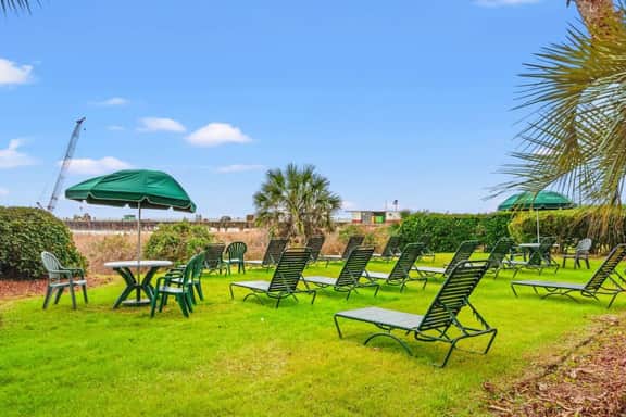 Oceanfront Condo with Resort Pools and Hot tub