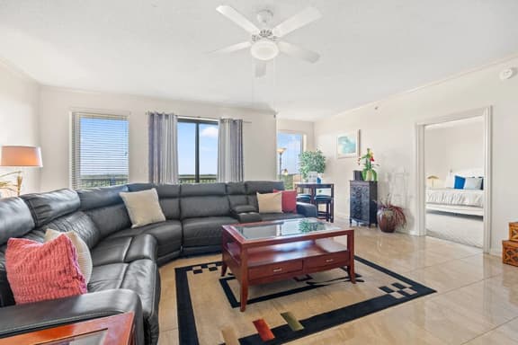 9th-Floor Ocean View Condo, Pool & Hot Tub